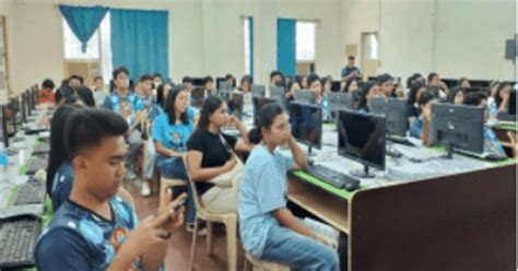 sss deparo branch photos|Graduating Students in Negros Get SSS Head Start.